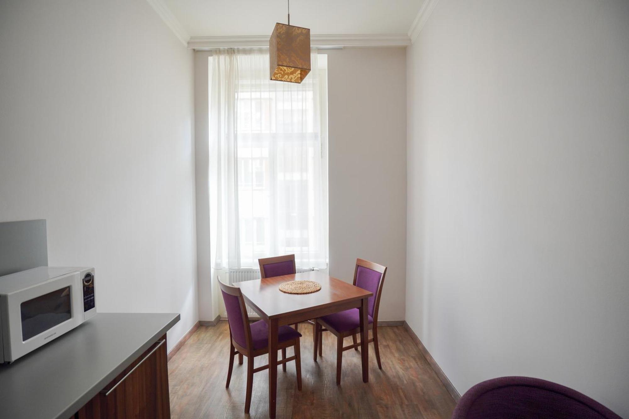 Elegant & Stylish Center Apartments! براغ المظهر الخارجي الصورة