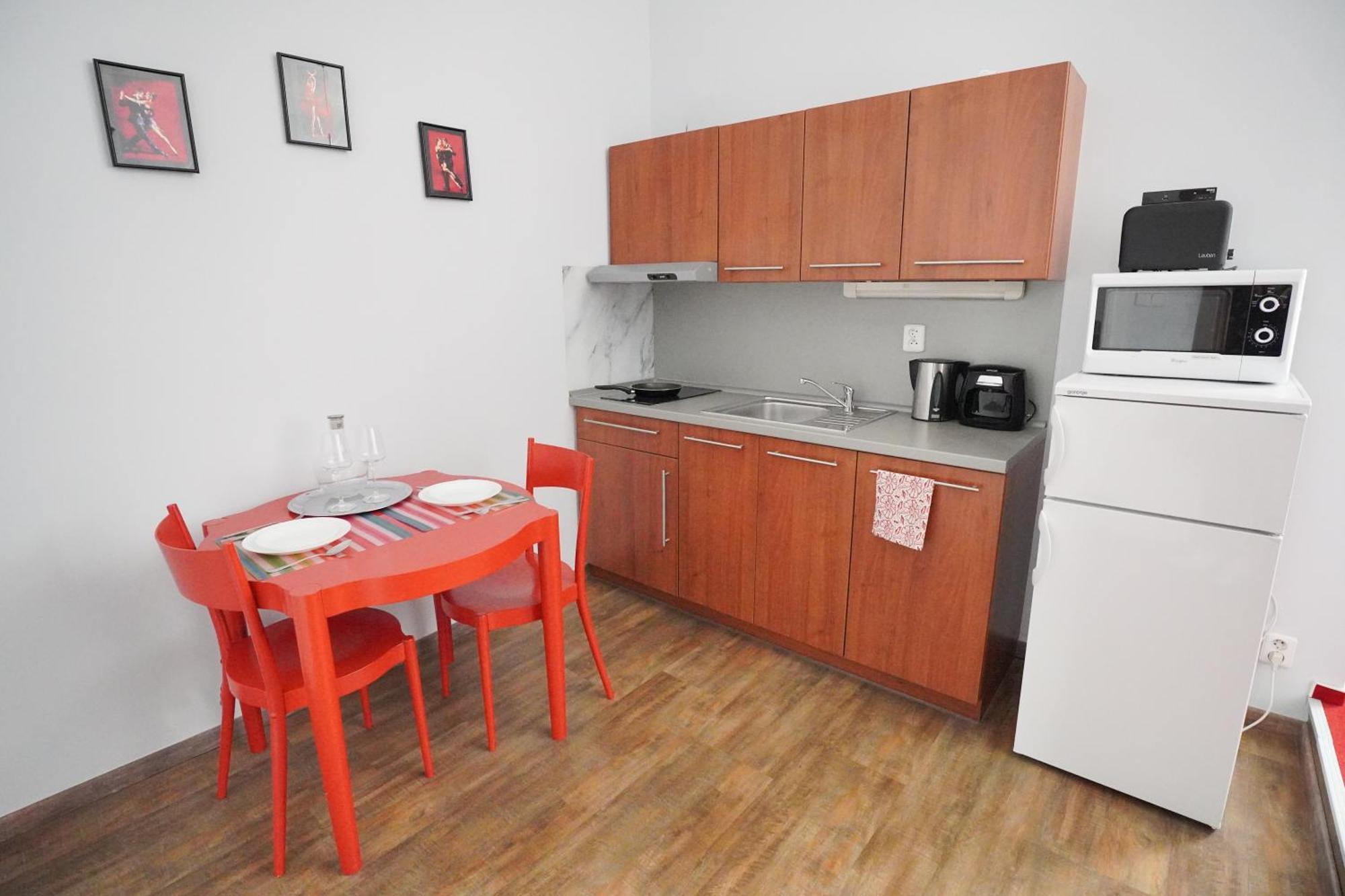Elegant & Stylish Center Apartments! براغ المظهر الخارجي الصورة