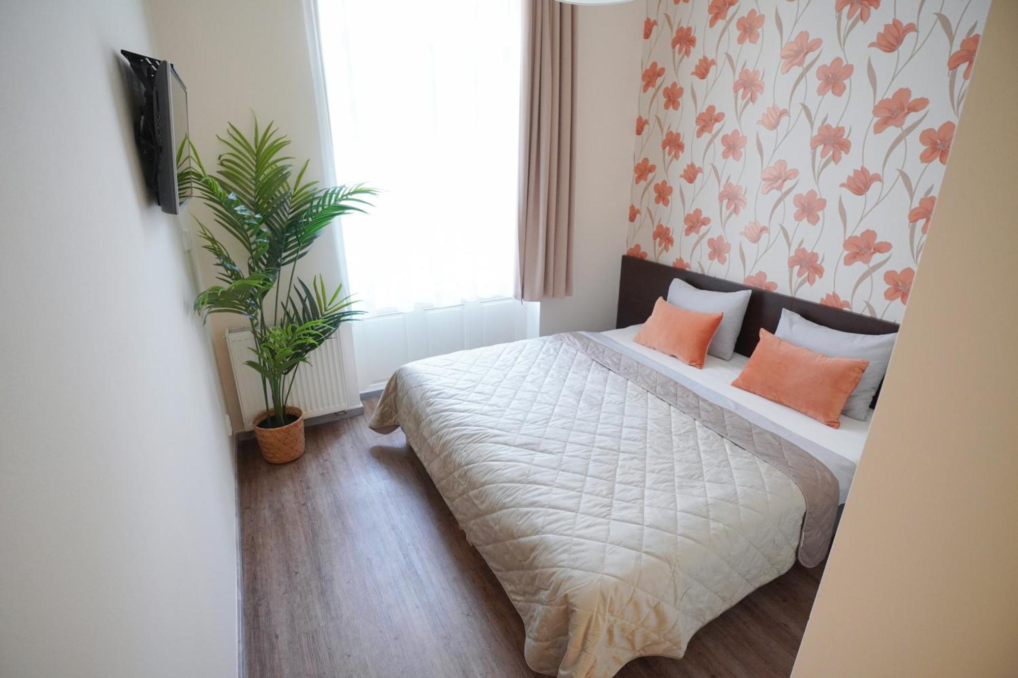 Elegant & Stylish Center Apartments! براغ المظهر الخارجي الصورة