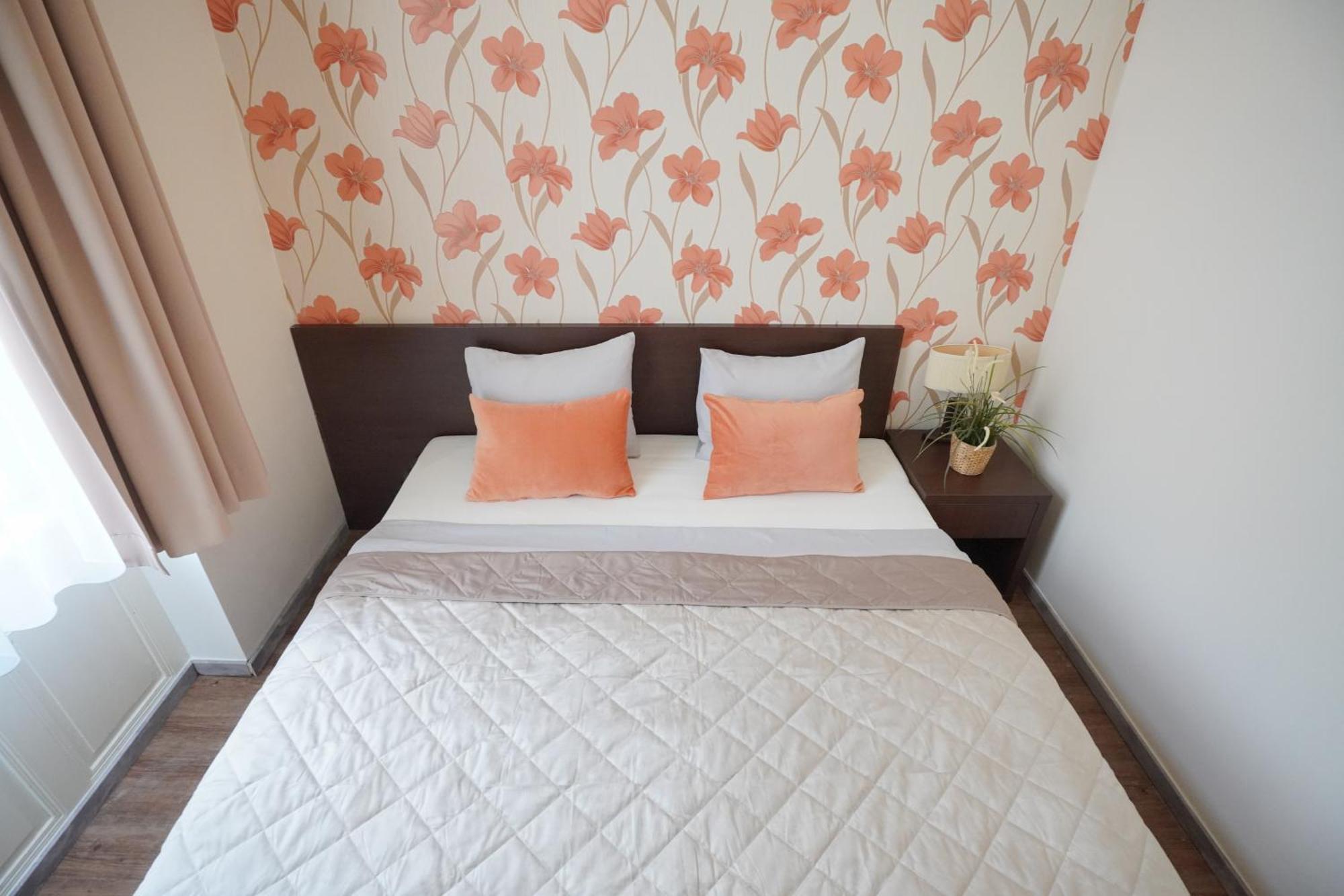 Elegant & Stylish Center Apartments! براغ المظهر الخارجي الصورة